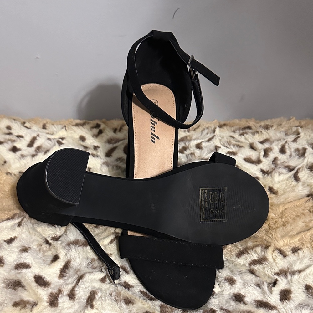 SHEIN Black Strappy Heels - Picture 4 of 4